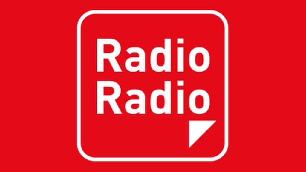 Scopri Radio Radio TV, il canale live visibile online e sul digitale terrestre. Dalla prima Talk Radio italiana a un polo multimediale con programmi, cucina, politica e attualità.